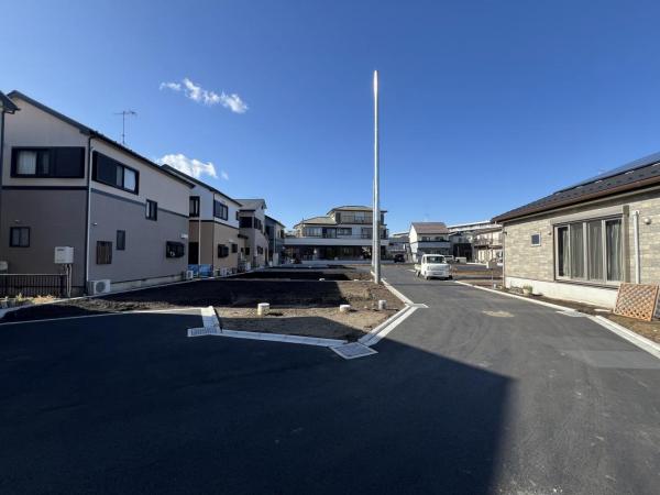 綾瀬市上土棚南２丁目 土地 前面道路含む現地写真