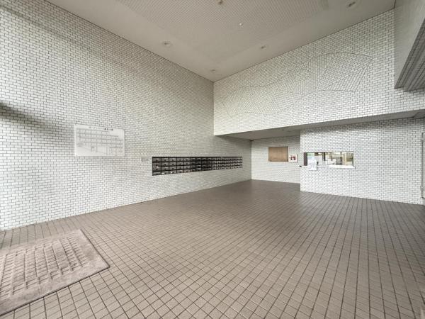 ガーデンハイツ鎌倉玉縄 エントランスホール