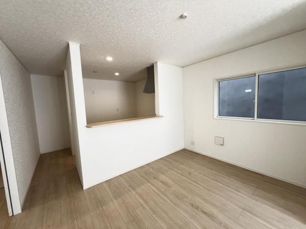 伊勢原市下落合第12　戸建 リビング