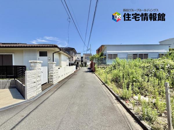 鎌倉市腰越1丁目 前面道路含む現地写真