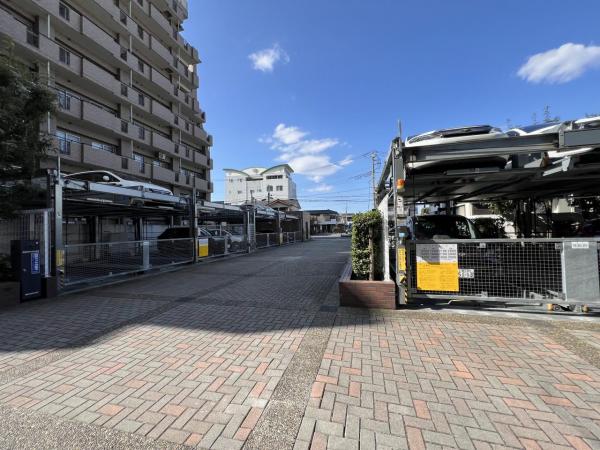 サンフィール大宮宮原 敷地内駐車場