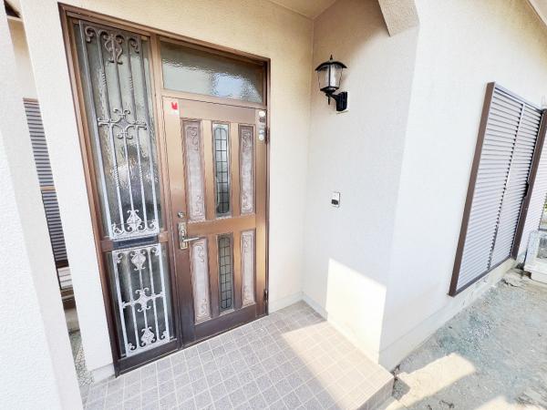 小田原市小竹 中古戸建 玄関