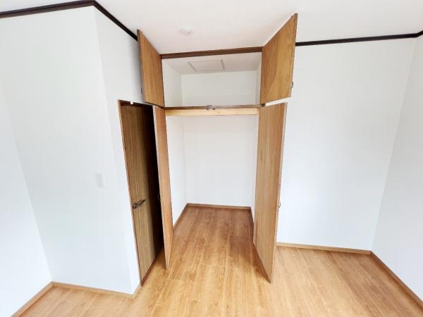 南足柄市福泉 中古戸建 寝室