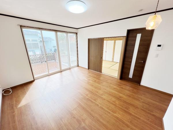 南足柄市福泉 中古戸建 リビング