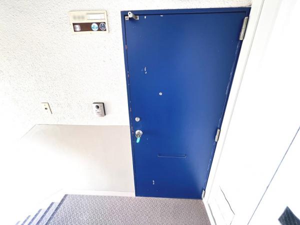 生田住宅1号棟 玄関