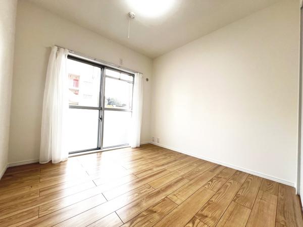 生田住宅1号棟 洋室