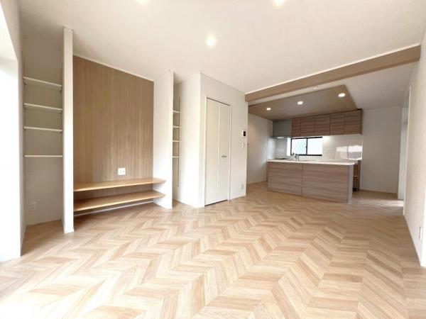 さいたま市見沼区島町 中古戸建 リビング