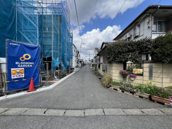久喜市栗原２丁目　３期　戸建 前面道路含む現地写真