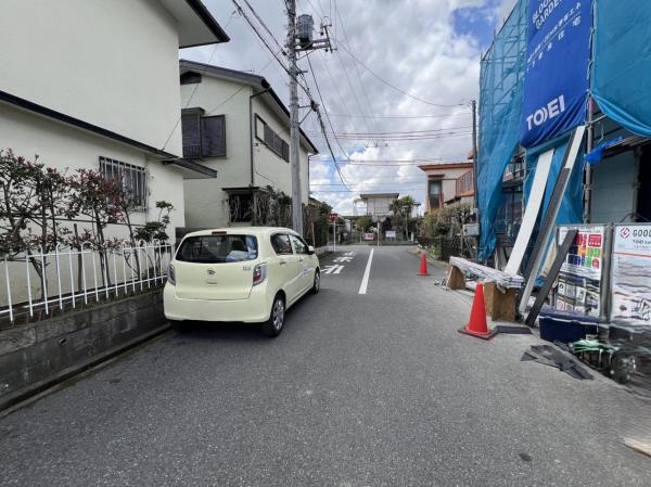 久喜市栗原２丁目　３期　戸建 前面道路含む現地写真