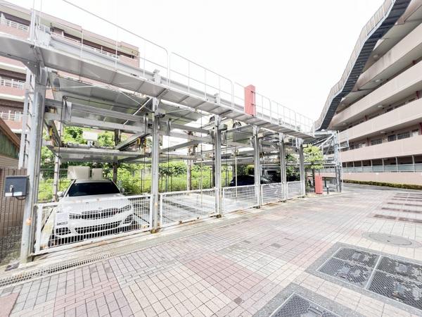 ルピナス鶴川サウスステージ 駐車場