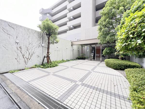 稲城パークホームズ エントランス（外）