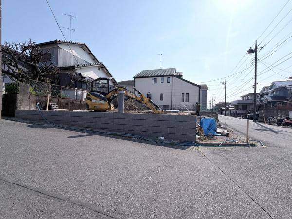 町田市鶴川4丁目27番 前面道路含む現地写真