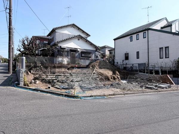 町田市鶴川4丁目27番 前面道路含む現地写真
