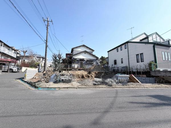 町田市鶴川4丁目27番 前面道路含む現地写真
