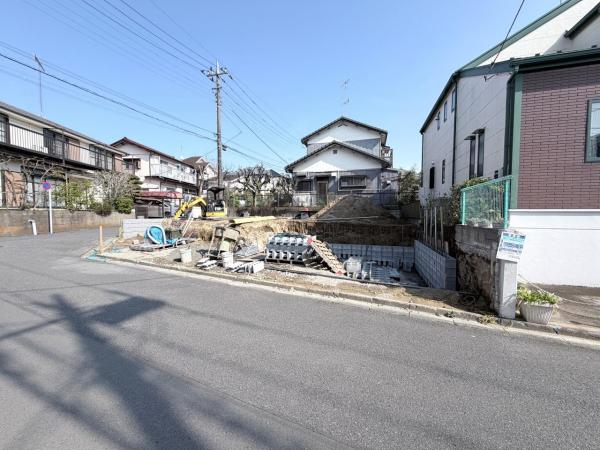 町田市鶴川4丁目27番 前面道路含む現地写真