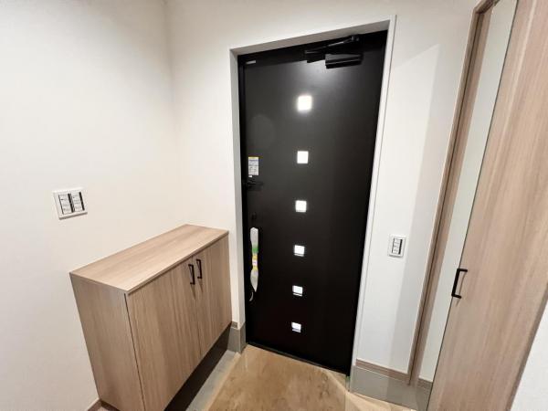 横浜市瀬谷区北新 戸建 玄関