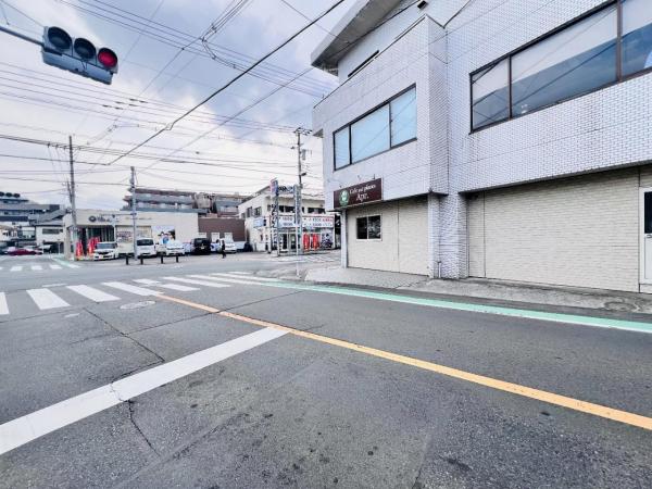 福生市大字福生 分譲住宅 前面道路含む現地写真