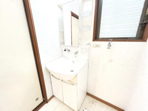 八王子市暁町１丁目　中古戸建 洗面化粧台