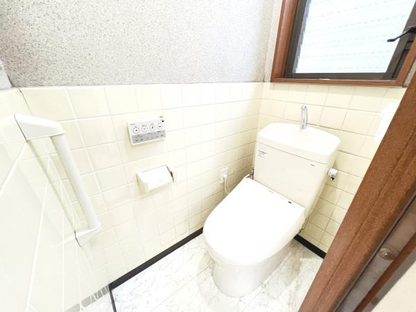 八王子市暁町１丁目　中古戸建 トイレ