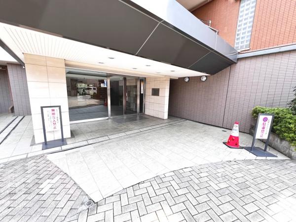 ジェイパーク向ヶ丘メイプルハウス エントランス（外）