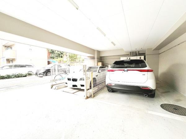 リッツタワー八王子 駐車場