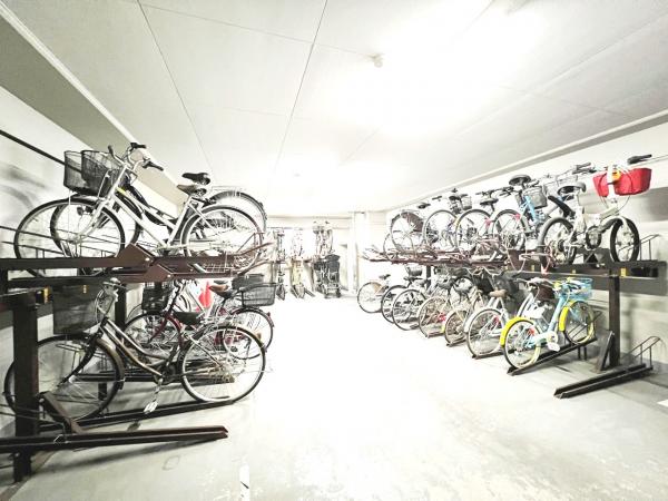 リッツタワー八王子 駐輪場