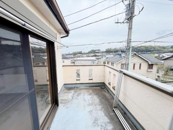 南足柄市塚原 中古戸建 バルコニー