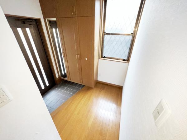 南足柄市塚原 中古戸建 玄関