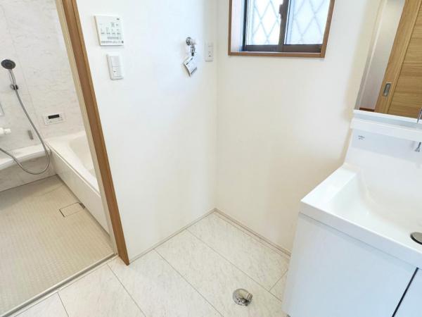 横浜市栄区上之町 中古戸建 ランドリースペース