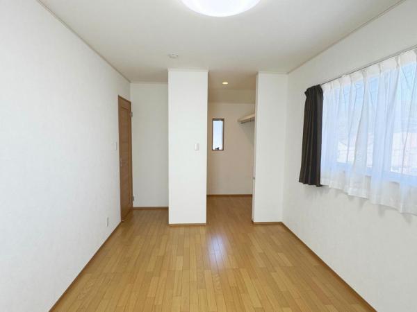 横浜市栄区上之町 中古戸建 寝室