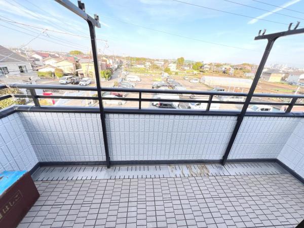 厚木市三田南３丁目 中古戸建 バルコニー