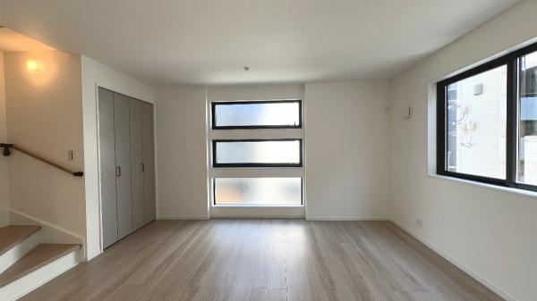 新築戸建 神奈川県横浜市磯子区中浜町 JR京浜東北線根岸駅 3,580万円