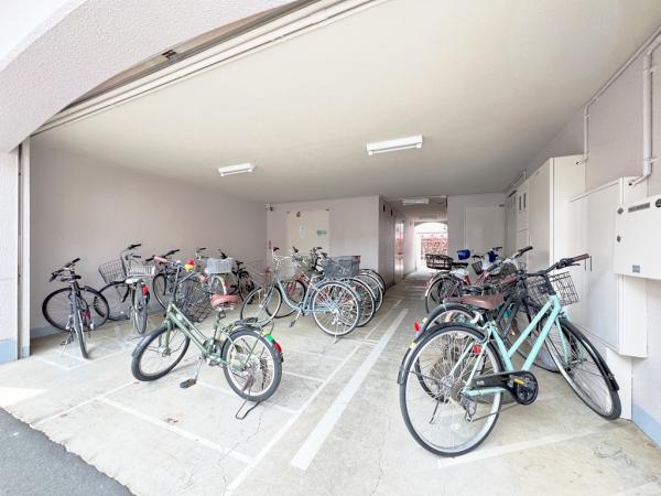 オリエント東林間ハウス2 駐輪場