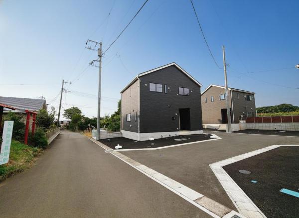 中井町井ノ口第11 戸建 前面道路含む現地写真
