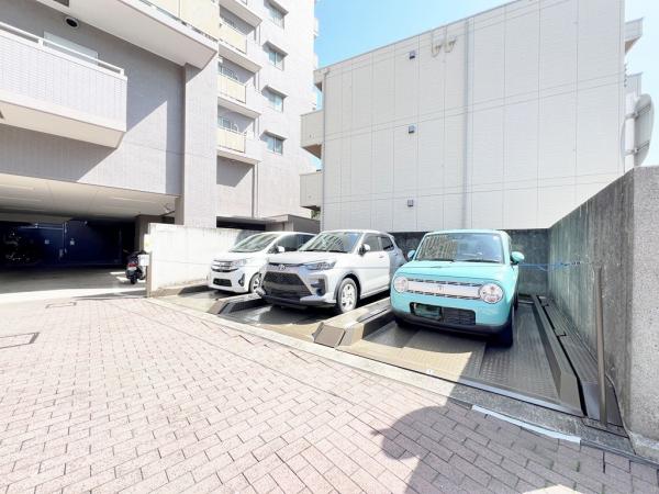 オーベル相模原 敷地内駐車場