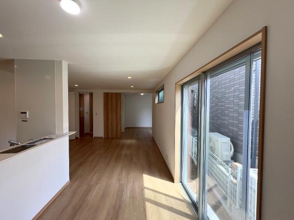 横浜市戸塚区深谷町 戸建 リビングダイニング