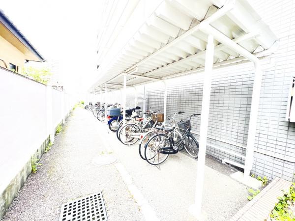 シャローム橋本 駐輪場