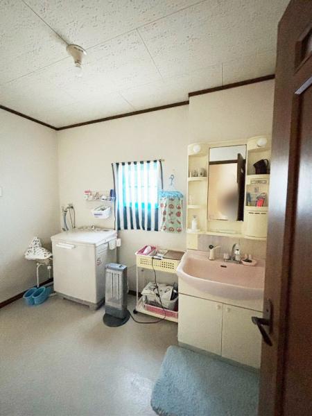 中郡二宮町百合が丘１丁目 中古戸建 脱衣所