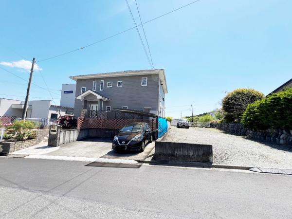 中郡二宮町百合が丘１丁目 中古戸建 駐車場