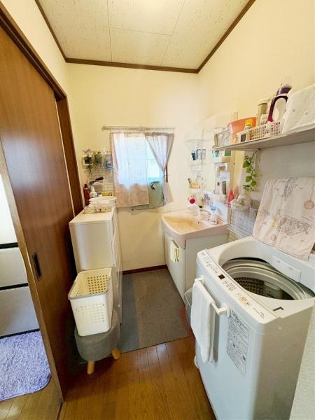 中郡二宮町百合が丘１丁目 中古戸建 洗面化粧台
