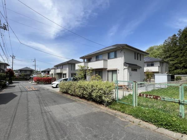 宇都宮市豊郷台２丁目 中古戸建 前面道路含む現地写真