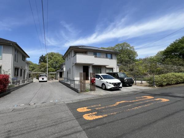 宇都宮市豊郷台２丁目 中古戸建 前面道路含む現地写真