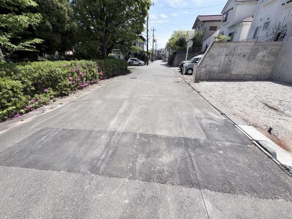 町田市鶴川３丁目 土地 前面道路含む現地写真