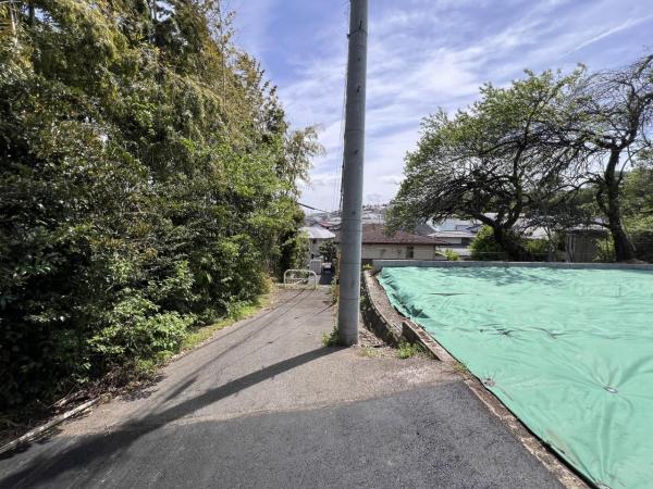 町田市本町田 土地 前面道路含む現地写真