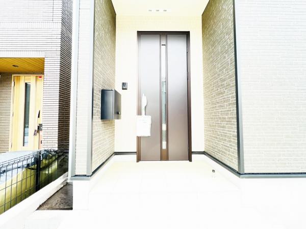 海老名市社家２丁目 戸建 玄関