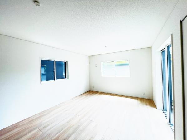 海老名市社家２丁目 戸建 リビング