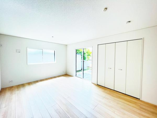 海老名市社家２丁目 戸建 リビング