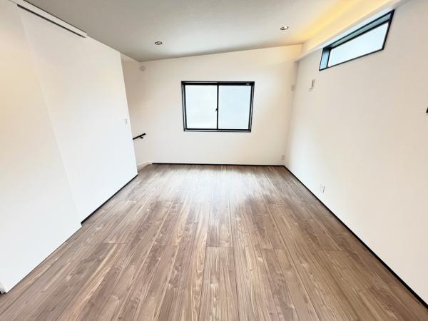 町田市本町田　戸建 リビング