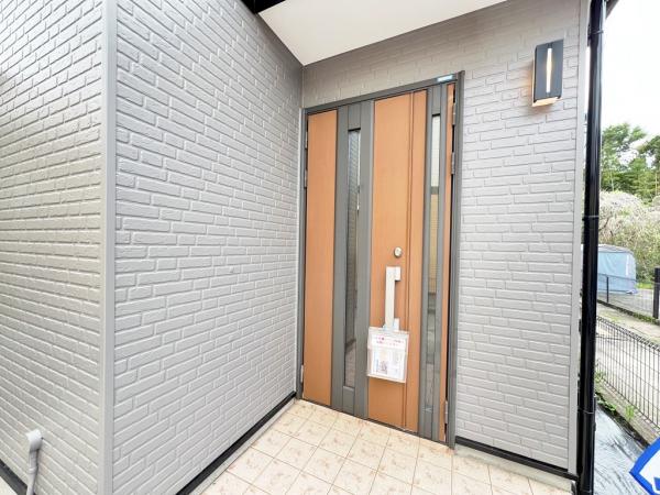町田市矢部町 中古戸建 玄関