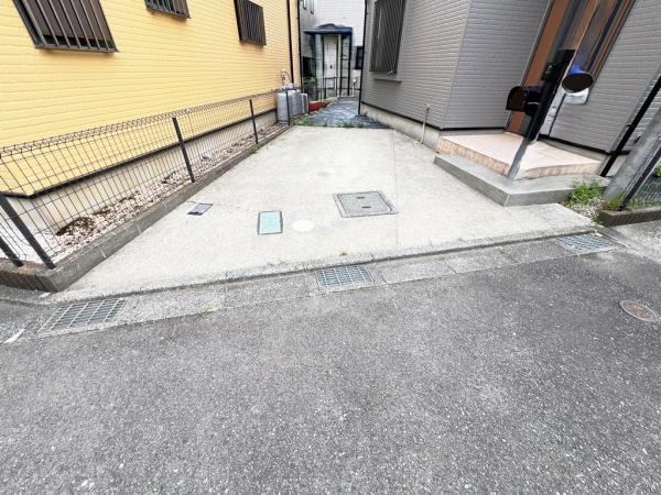 町田市矢部町 中古戸建 駐車場